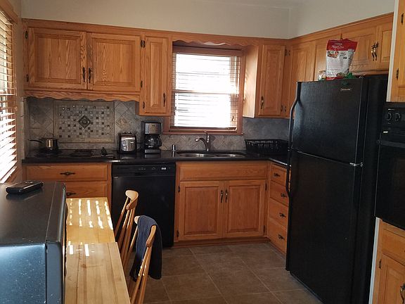 3rd image of 3276 N Knoll Blvd