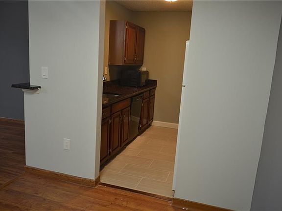 4th image of 909 Aspen Dr #909