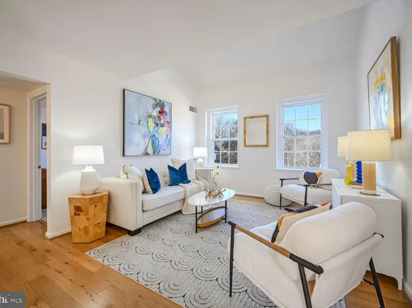 3940 Langley Ct NW APT E635, Washington, DC 20016