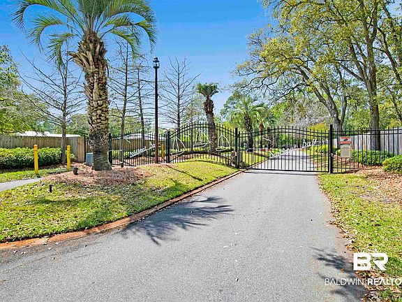 3rd image of 4134 Spinnaker Dr Unit 103