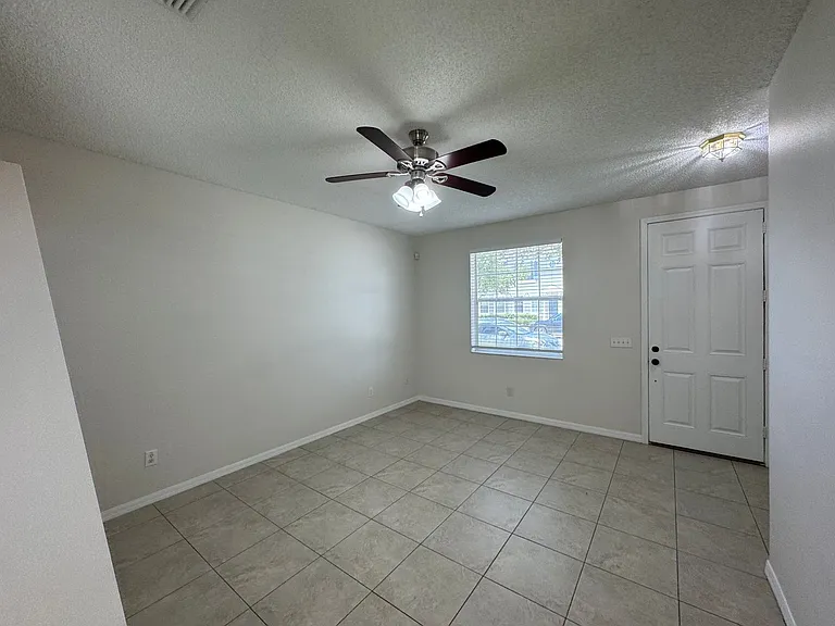 3548 Peppervine Dr — Photo 38
