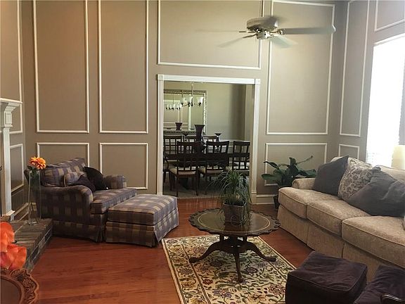 3rd image of 4917 Saint James Ct