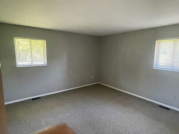 4th image of 7610 Roselake Dr