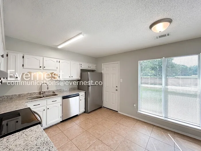 6230 Somerset Dr — Photo 5