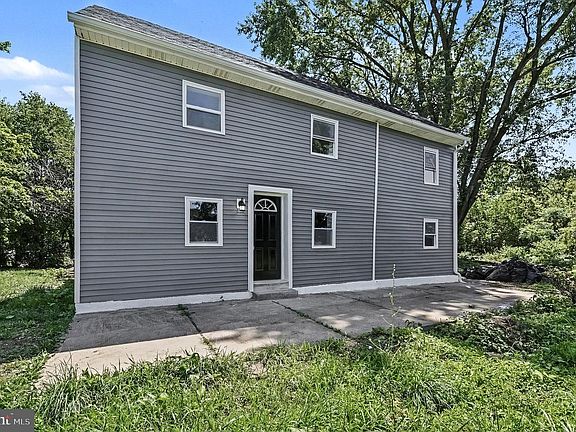2nd image of 315 Red Pump Rd
