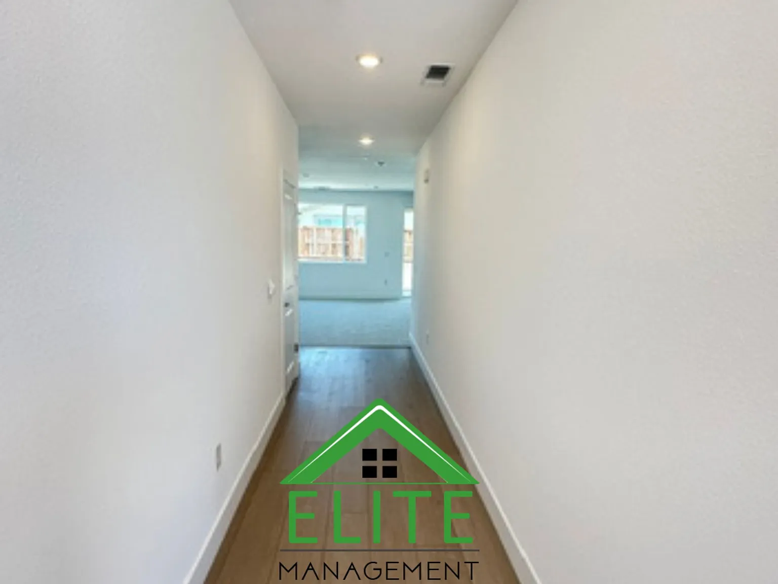 4 bed, 3027 sqft, $3,395 — Photo 2