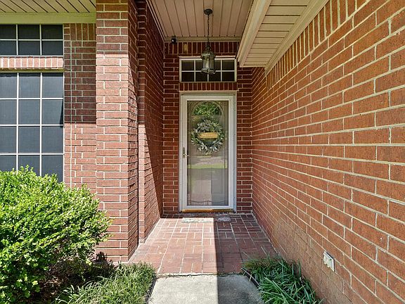 4th image of 6304 Willowcreek Cir