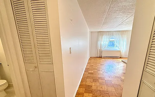 480 Halstead Ave #4R Photo 1