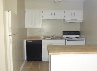 708 Dondee Dr APT 5, Manhattan, KS 66502