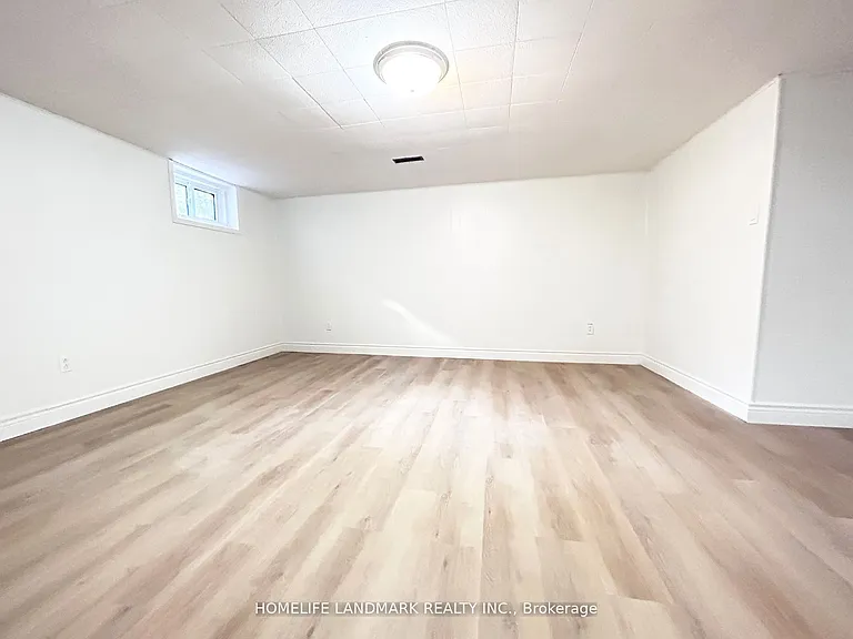 18 Summerfeldt Cres — Photo 18