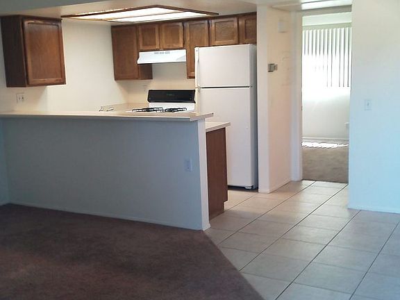3rd image of 3227 Lincoln Ave APT 6