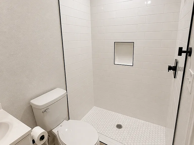 1409 N Englewood Ave #1409 — Photo 11