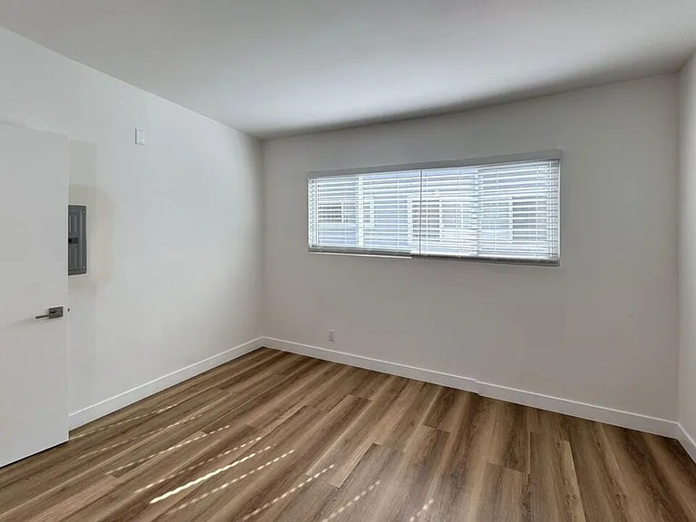 3630 Midvale Ave #1 — Photo 14