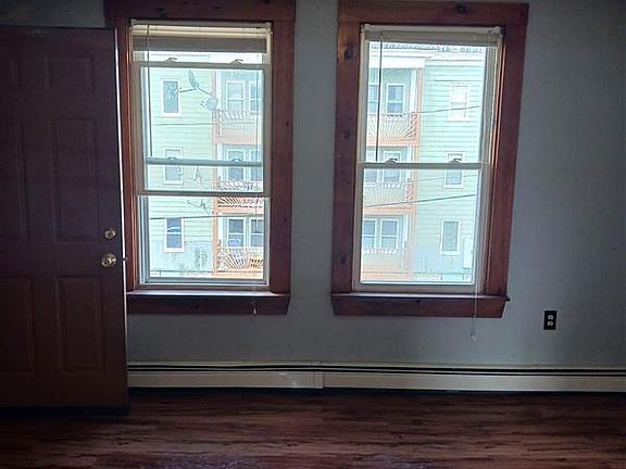 5th image of 95 Maine Ave Floor 3