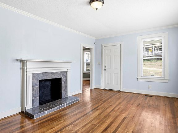 5th image of 211 Lowndes Hill Rd