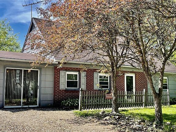 2nd image of 3407 Hanover Dr