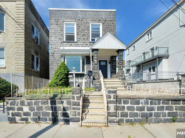 995 E Boulevard, Weehawken, NJ 07086