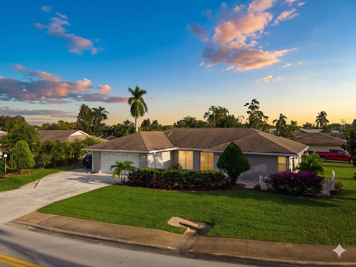 Building Photo - 7252 Pebble Beach Rd