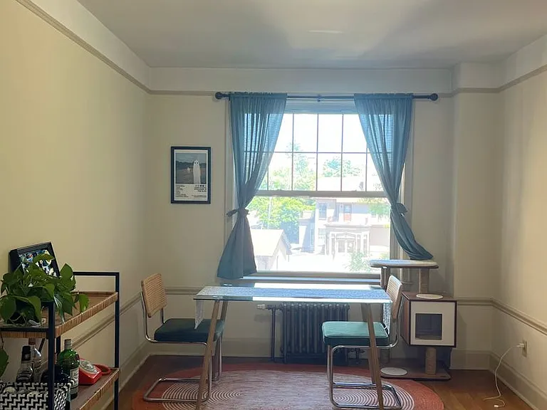 Mayflower Apartments — Photo 45