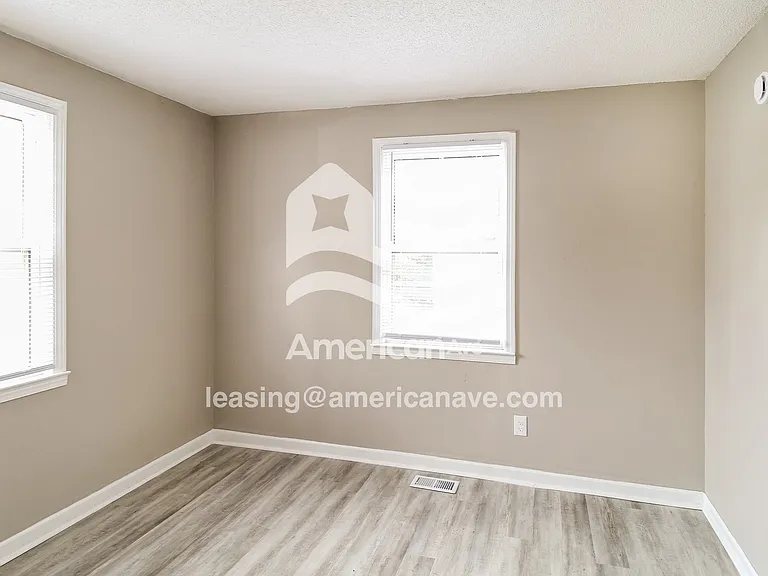 1617573_010_wm_-_bedroom_13574999.jpg