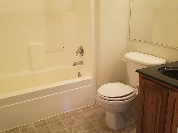 2nd image of 6120 Ingleston Dr APT 625
