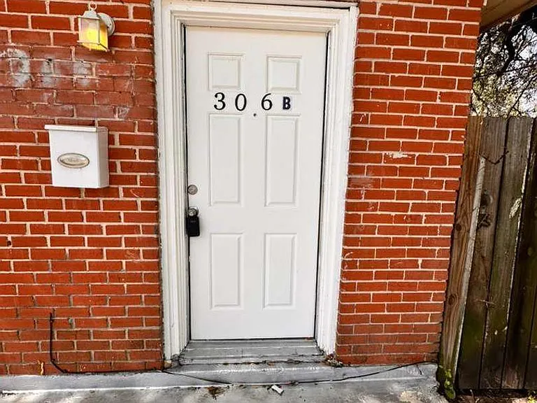 306 Lake Rd — Photo 2