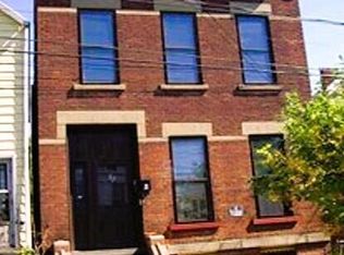 82 14th St, Troy, NY 12180
