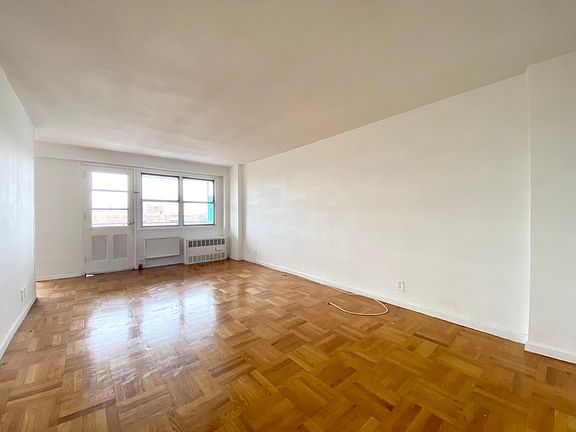 5th image of 2015 Bruckner Blvd APT 2K
