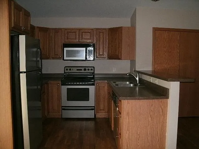 315 Edelweiss Ln — Photo 4