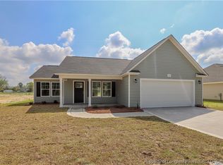 3 Finch Ln, Parkton, NC 28371