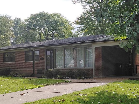 2nd image of 2 Saint Rose Ct