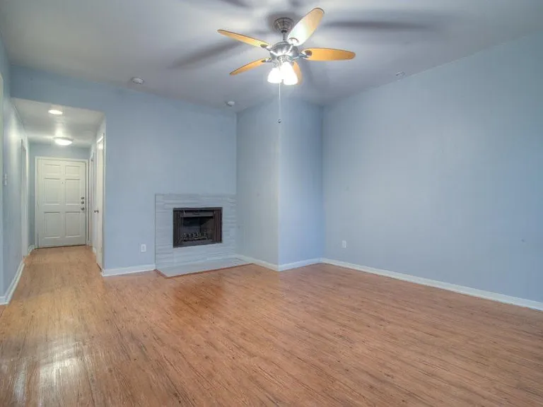 3200 Duval St #105 — Photo 5