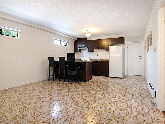 5th image of 9985 138a St #Basement