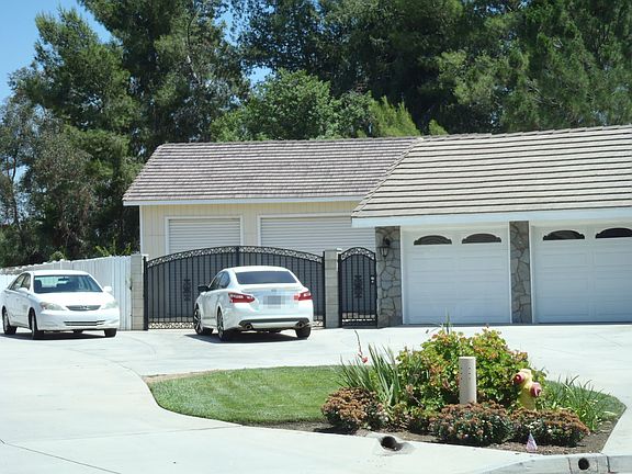 3rd image of 28129 Belfry Cir