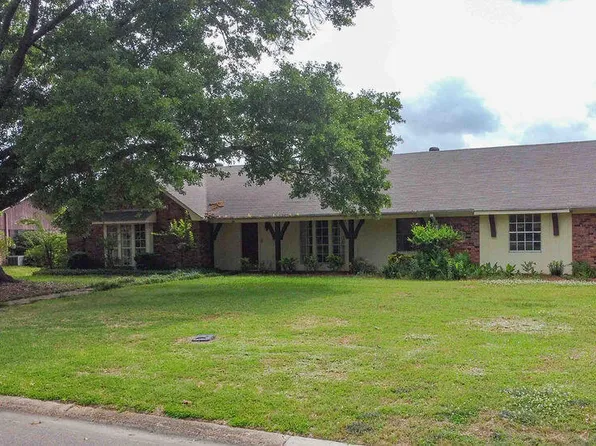 30 Stonegate Dr, Brandon, MS 39042