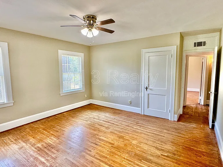 440 E Fairview Ave — Photo 25