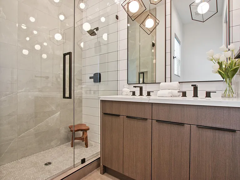 17460 Hatteras St — Photo 15
