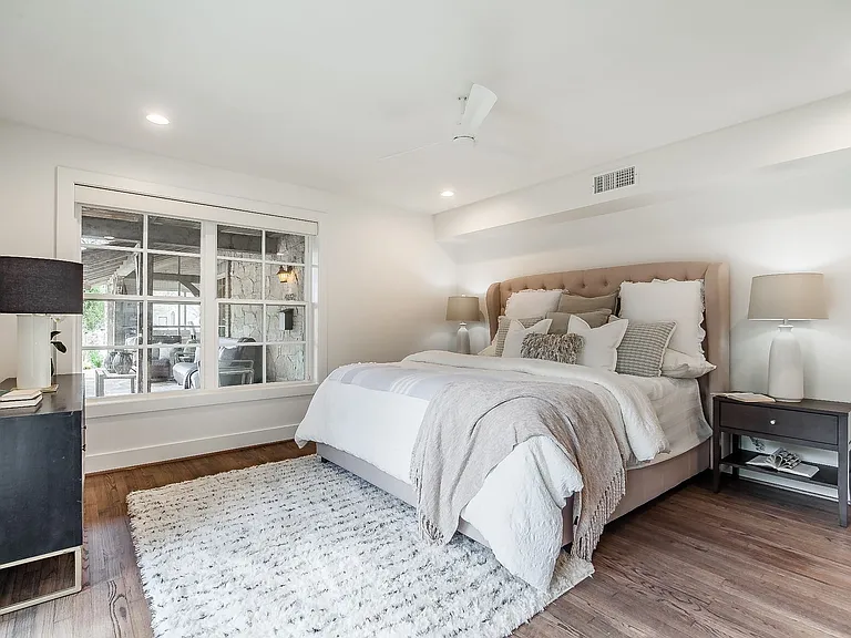 4102 University Blvd — Photo 10
