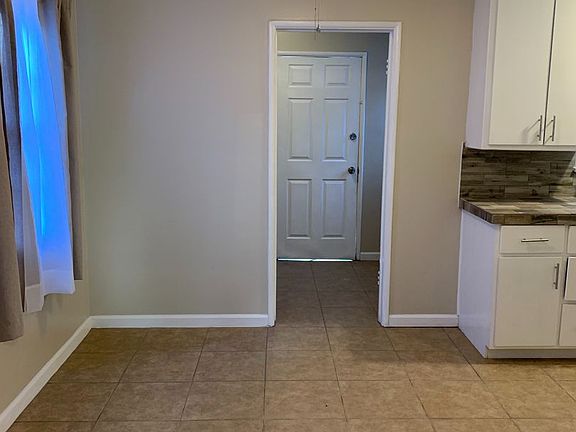 5th image of 7512 Vassar Ave