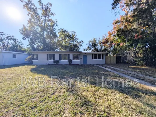 3574 Indigo Dr, Jacksonville, FL 32207