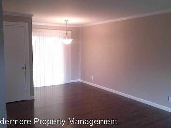 2nd image of 2027 Parish St