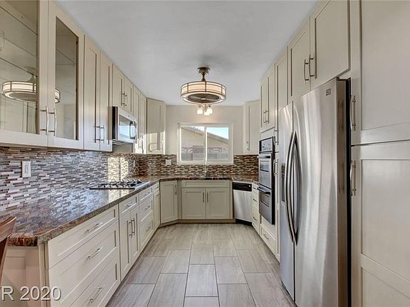 3rd image of 631 Don Vincente Dr