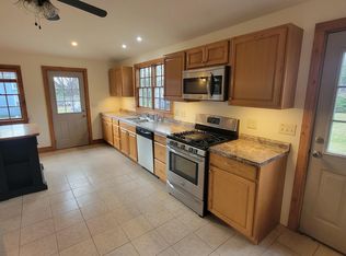 215 E London Grove Rd, West Grove, PA 19390