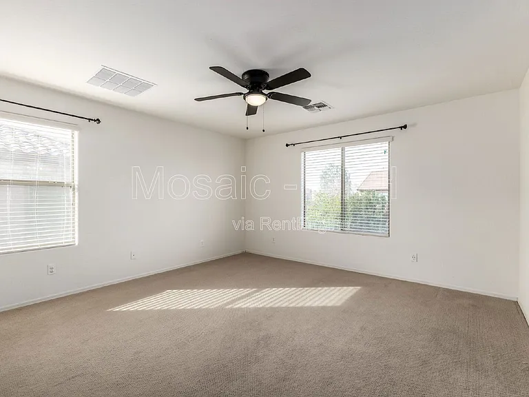2656 E Boston St — Photo 15