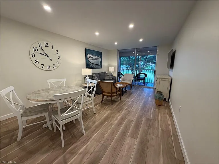 180 Turtle Lake Ct #206 — Photo 2