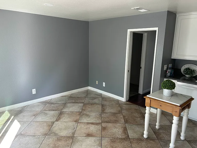 866 Hollyhock Ct — Photo 7