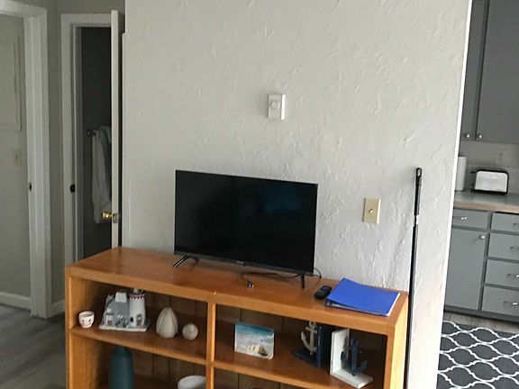 4th image of 30 Fern St