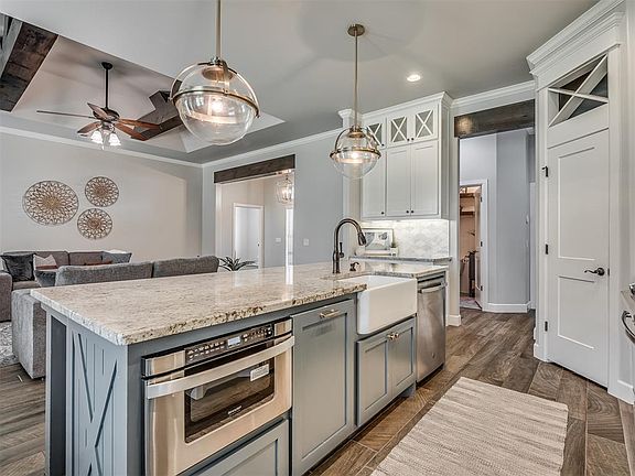 5th image of 4821 Hidalgo Ave