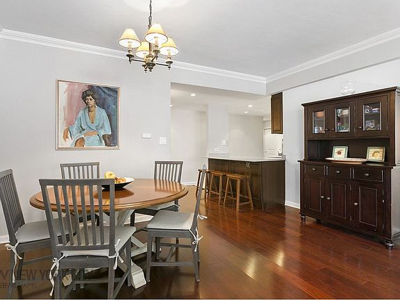 3rd image of 110 E 57th St APT 10FG