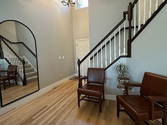 2nd image of 15563 Lilac Dr